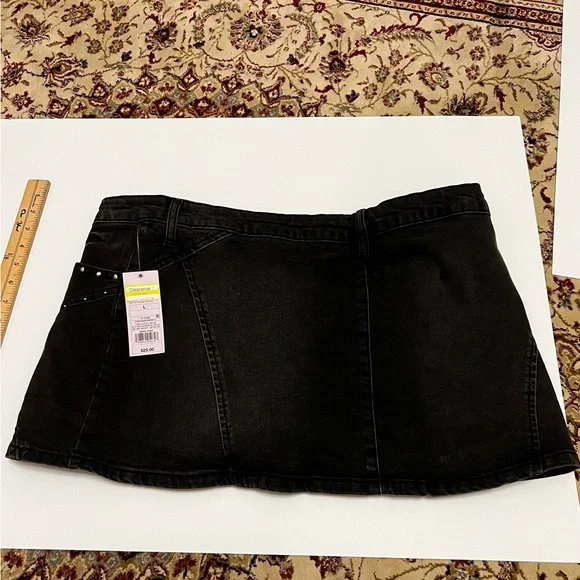 Wild Fable Women’s Black Wash Studded Denim Mini Skort Size L (NWT) - Picture 7 of 7